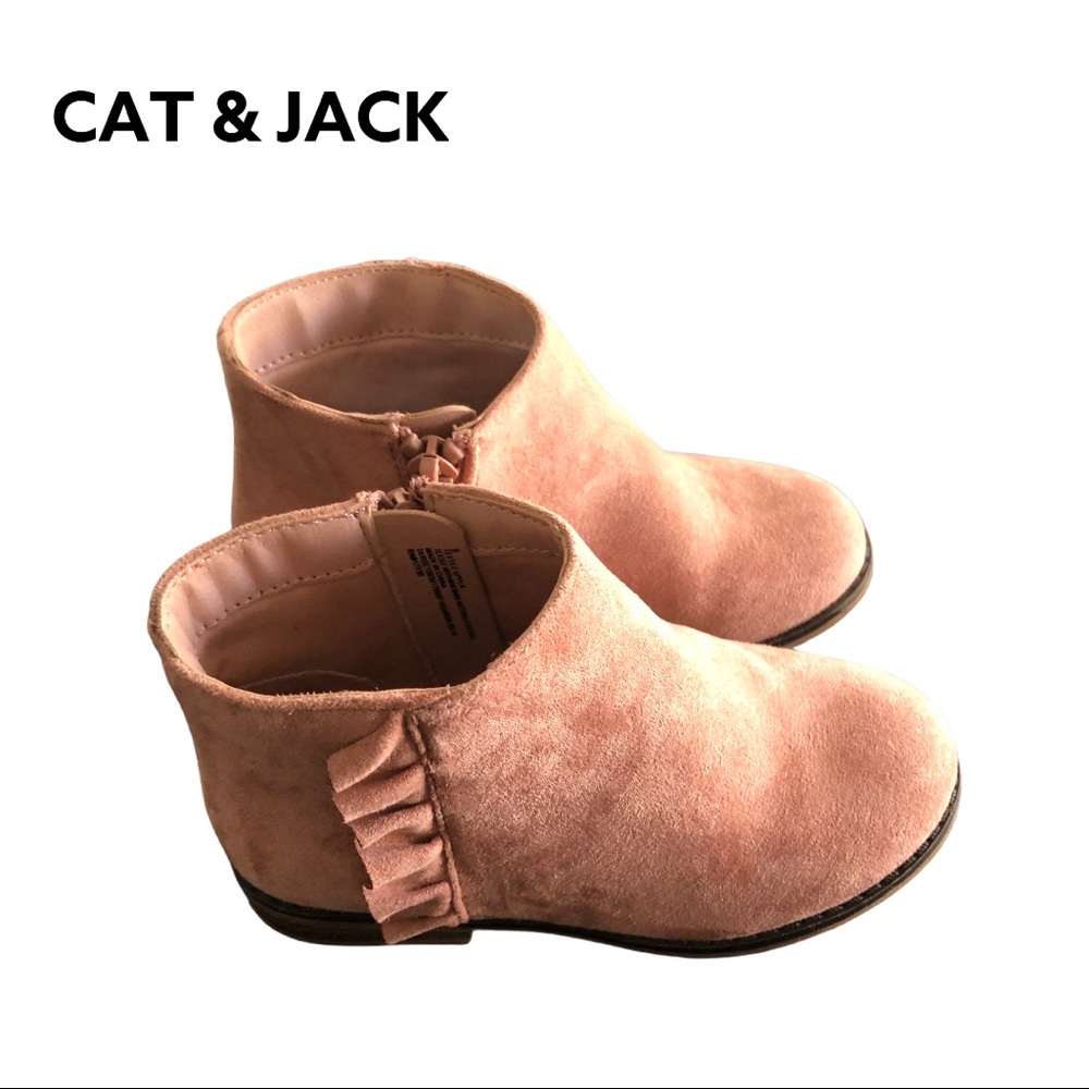 Girls pink Cat & Jack boots size 9